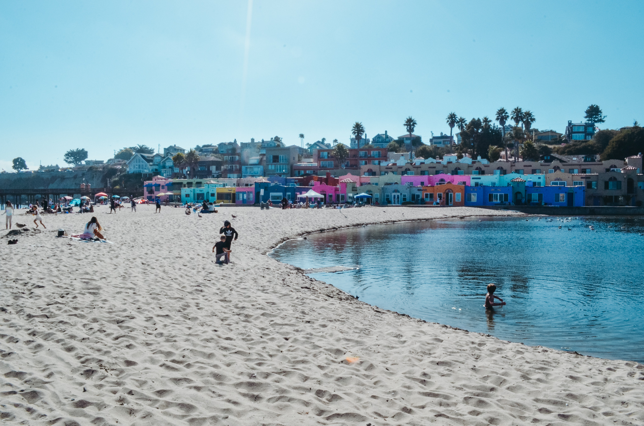 Capitola Venetian hotel in Capitola village by the sea